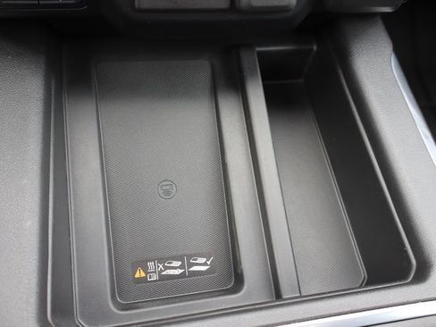 Used 2019 Chevrolet Silverado 1500 High Country AWD/4WD image 16