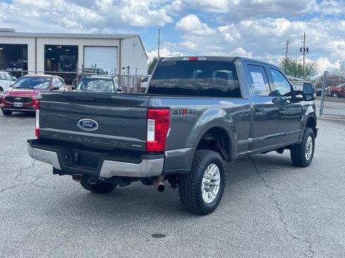 Certified 2018 Ford F250 XLT image 3