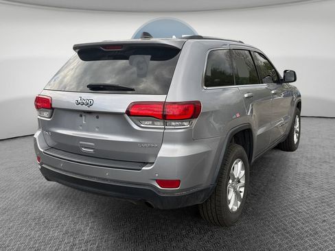 Used 2021 Jeep Grand Cherokee Laredo AWD/4WD image 3