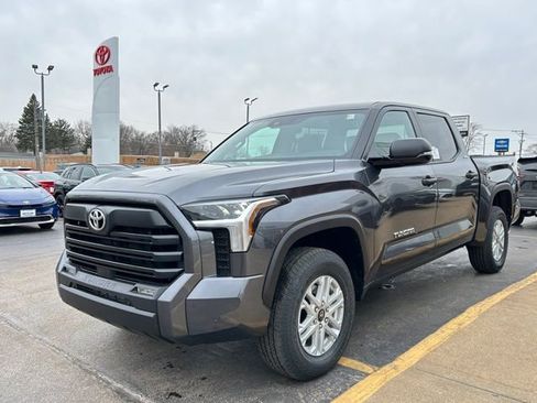 New 2026 Toyota Tundra SR5 w/ SR5 Convenience Package image 5