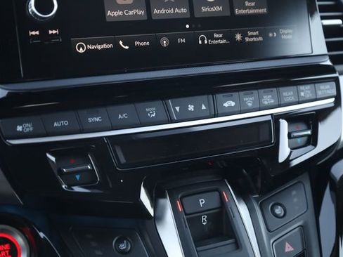 New 2026 Honda Odyssey Touring image 18