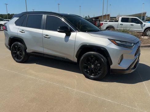 Used 2022 Toyota RAV4 XSE image 3