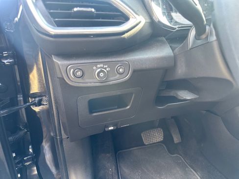 Used 2023 Chevrolet TrailBlazer LT image 24