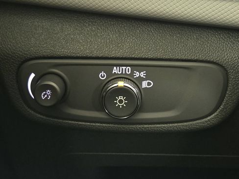 New 2026 Chevrolet TrailBlazer LT w/ LT Cold Weather Package FWD image 22