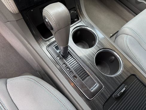 Used 2017 Chevrolet Traverse LT image 32