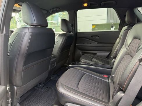 Used 2023 Nissan Pathfinder Rock Creek AWD/4WD image 18