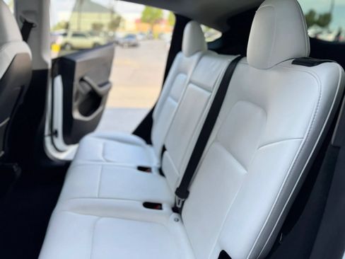 Used 2023 Tesla Model Y Long Range AWD/4WD image 19