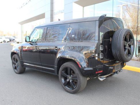 Used 2022 Land Rover Defender 110 V8 image 11