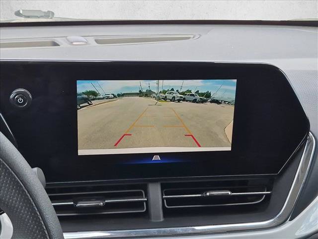 Used 2025 Chevrolet Trax LT FWD image 12