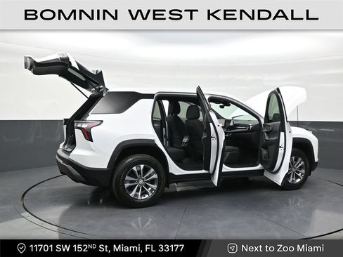 Used 2026 Chevrolet Equinox LT w/ Safety and Technology Package image 29