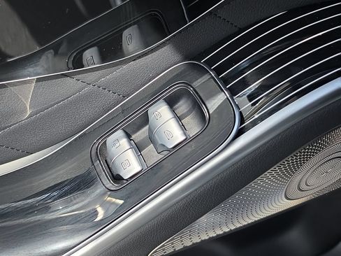 Used 2023 Mercedes-Benz S 580 4MATIC Sedan w/ AMG Line image 13