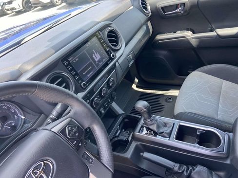 Used 2023 Toyota Tacoma TRD Off-Road w/ Technology Package AWD/4WD image 25