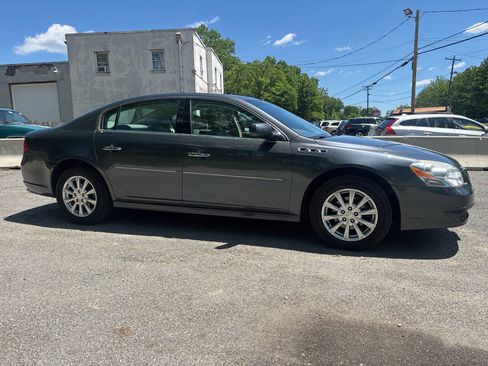 Used 2011 Buick Lucerne CXL w/ Driver Confidence Package FWD image 9