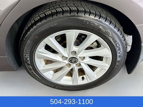 Used 2022 Toyota Camry LE image 28