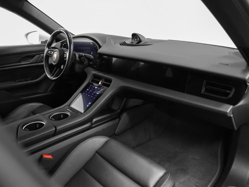 Certified 2023 Porsche Taycan 4 Cross Turismo AWD/4WD image 22