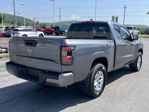 Used 2024 Nissan Frontier SV AWD/4WD image 5