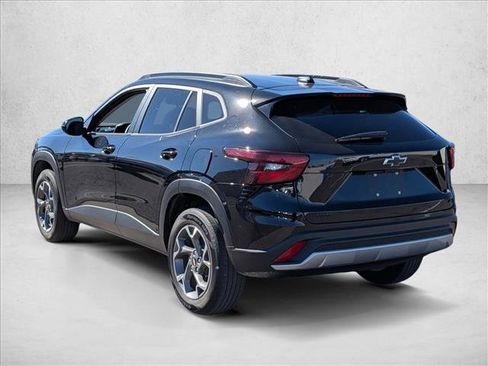 Used 2024 Chevrolet Trax LT w/ Driver Confidence Package image 7