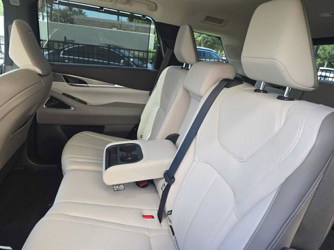 Certified 2026 INFINITI QX60 Luxe w/ Cargo Package FWD image 12