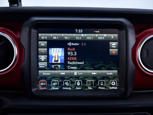 Used 2023 Jeep Gladiator Rubicon w/ LED Lighting Group AWD/4WD image 19