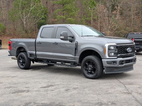 Used 2023 Ford F250 XL w/ STX Appearance Package image 11