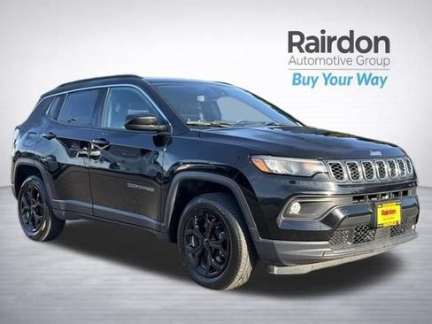 Used 2024 Jeep Compass Latitude AWD/4WD image 1