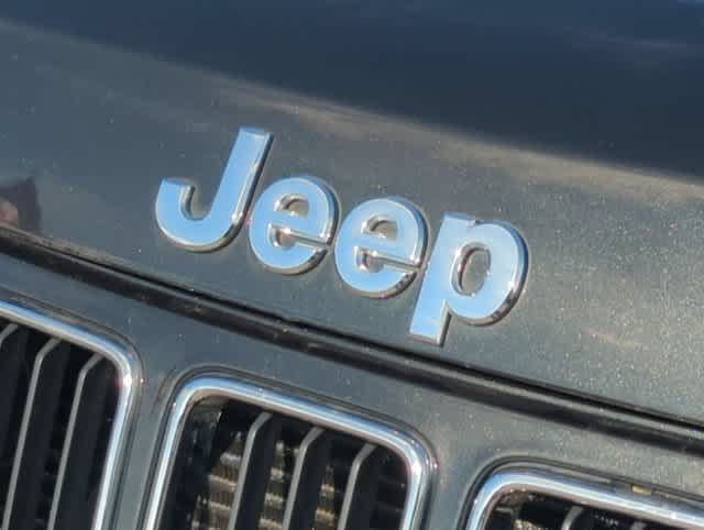 Used 2015 Jeep Grand Cherokee Limited AWD/4WD image 12