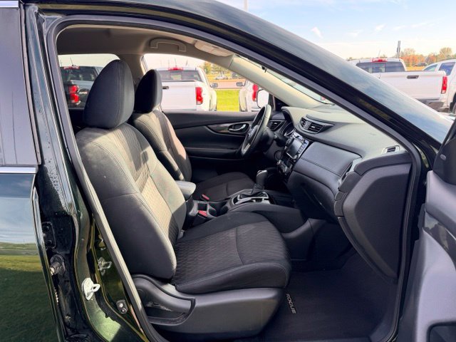 Used 2019 Nissan Rogue SV AWD/4WD image 11
