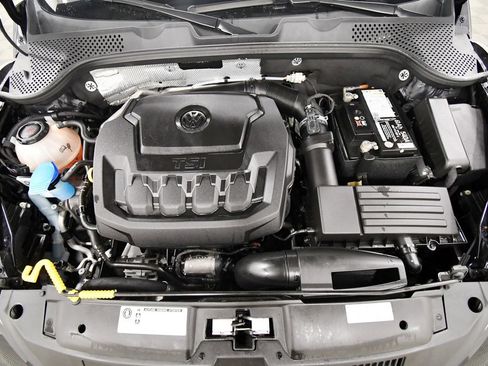 Used 2018 Volkswagen Beetle 2.0T Dune FWD image 12