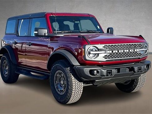 New 2025 Ford Bronco Badlands image 2