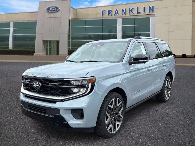 New 2027 Ford Expedition Platinum w/ Platinum Ultimate Package AWD/4WD image 3