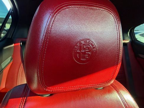 Used 2018 Alfa Romeo Stelvio Ti Sport image 11