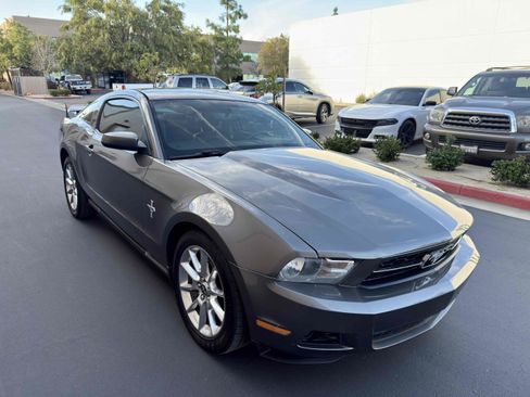 Used 2010 Ford Mustang Premium image 15