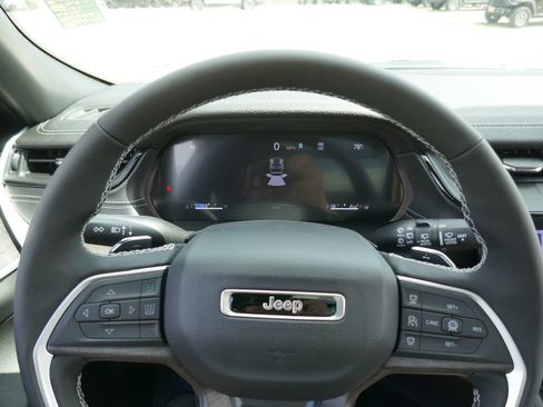 New 2026 Jeep Grand Cherokee Limited w/ Limited Altitude Package AWD/4WD image 29
