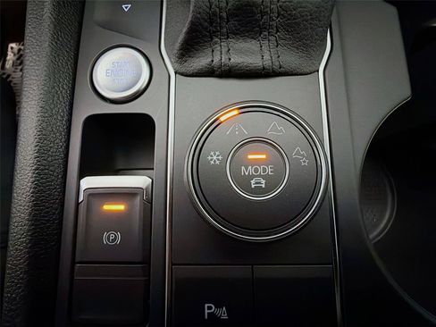 Used 2020 Volkswagen Atlas Cross Sport SE AWD/4WD image 40
