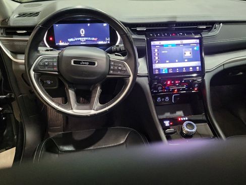 Used 2021 Jeep Grand Cherokee L Limited w/ Luxury Tech Group II image 22