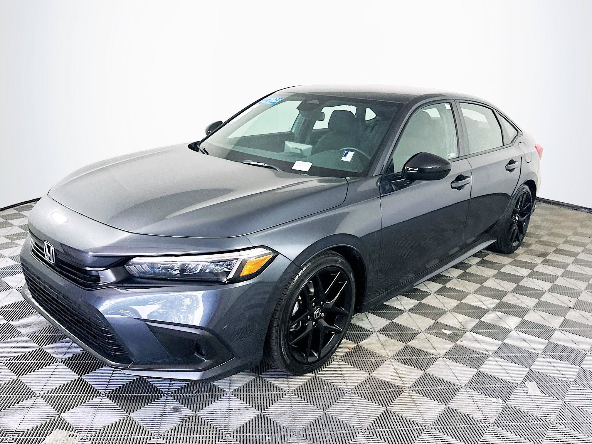 Used 2024 Honda Civic Sport image 3