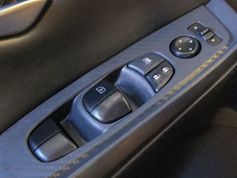 Used 2024 Nissan Sentra SV FWD image 27