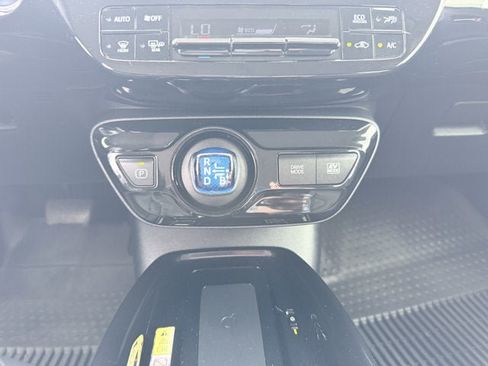 Used 2022 Toyota Prius AWD image 19