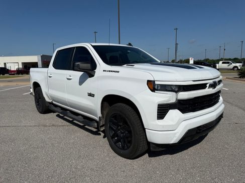 Used 2023 Chevrolet Silverado 1500 RST w/ Rally Edition AWD/4WD image 3