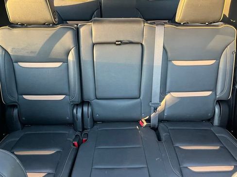 Used 2024 GMC Yukon AT4 image 21