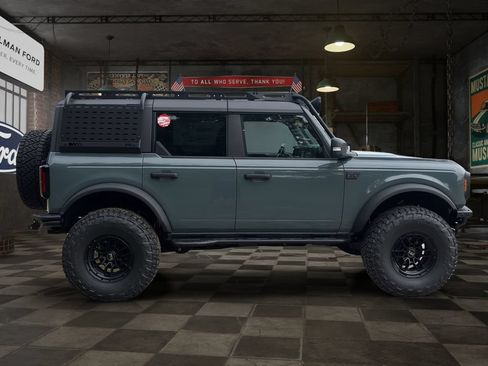 New 2025 Ford Bronco Badlands AWD/4WD image 7