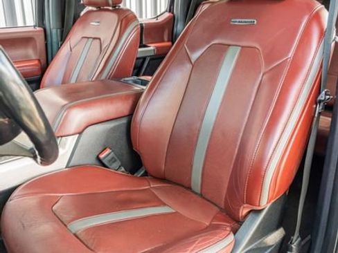 Used 2018 Ford F150 Platinum w/ Equipment Group 701A Luxury image 19