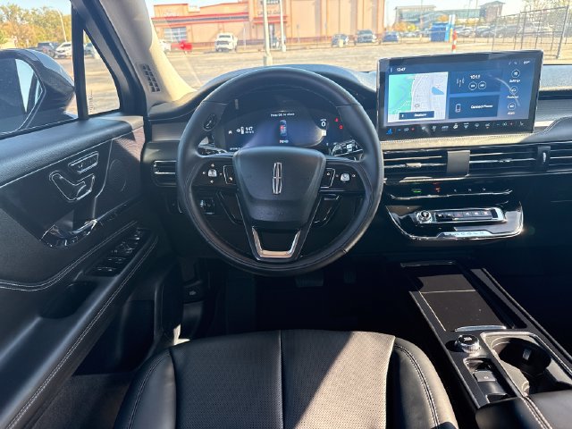 Used 2024 Lincoln Corsair AWD w/ Equipment Group 101A image 16