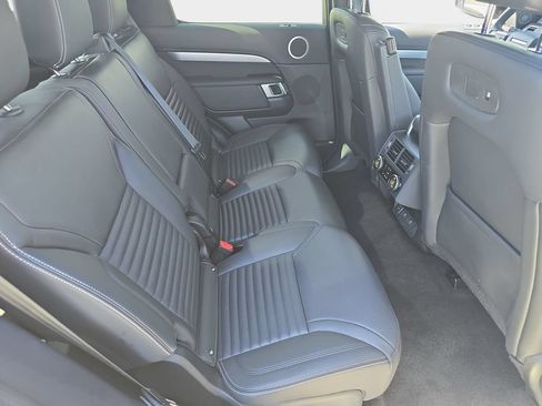Certified 2025 Land Rover Discovery Dynamic SE AWD/4WD image 11