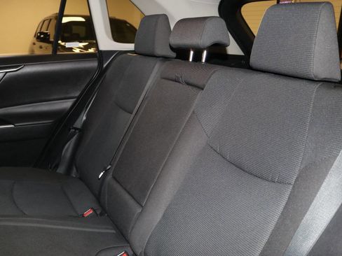 Used 2021 Toyota RAV4 LE image 65