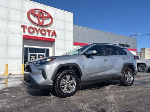 Used 2025 Toyota RAV4 XLE image 1