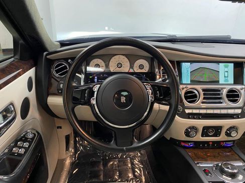 Used 2016 Rolls-Royce Ghost image 27