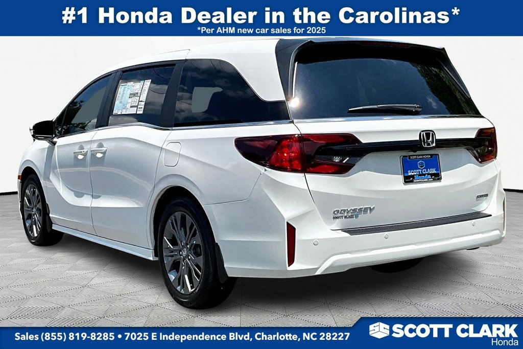 New 2027 Honda Odyssey Touring image 3