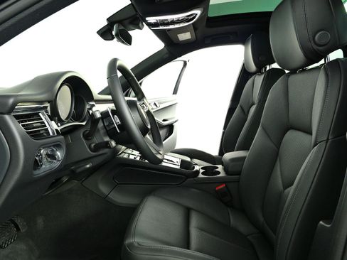 New 2026 Porsche Macan Turbo AWD/4WD image 5