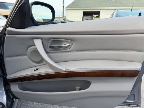 Used 2011 BMW 328i Sedan image 25